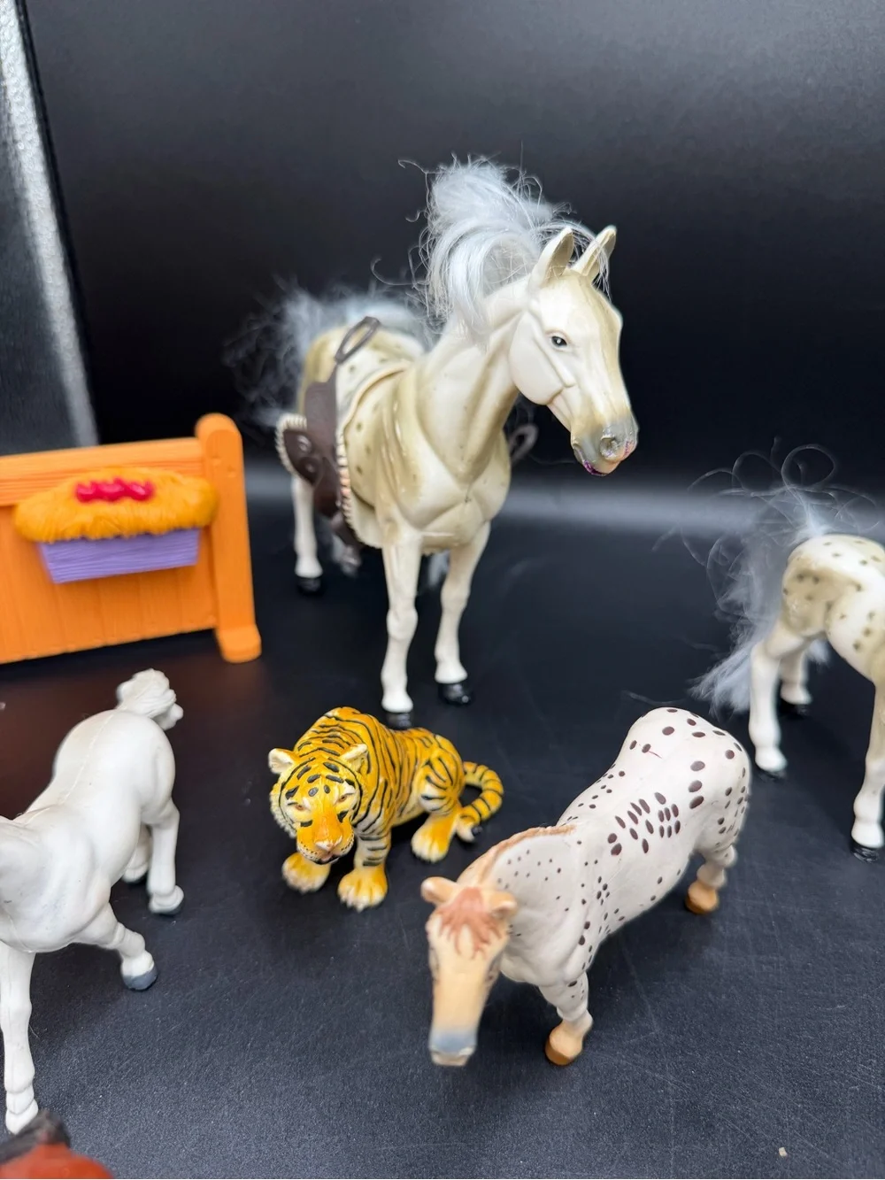 N/A animals lot